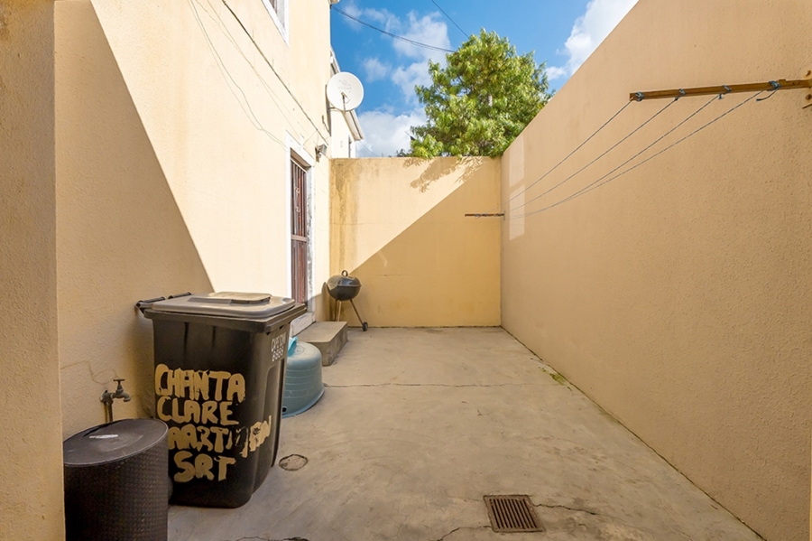2 Bedroom Property for Sale in Southfield Western Cape